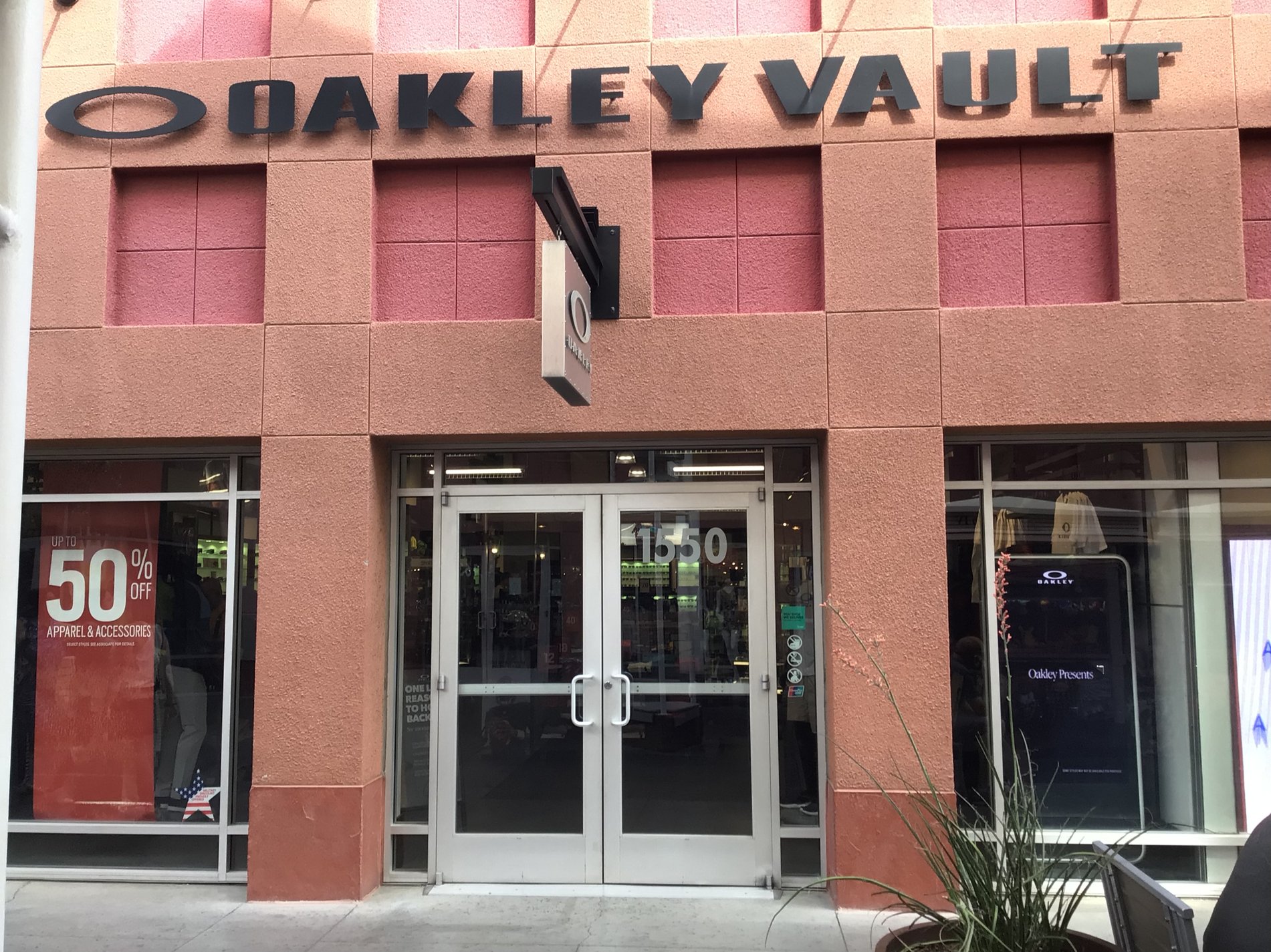 Oakley Vault, 855 S Grand Central Pkwy Las Vegas, NV